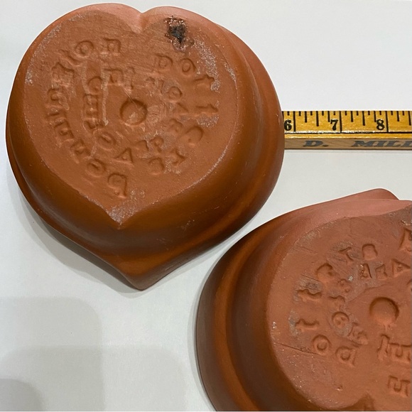 Vintage bread pot bowl, heart shaped terra cotta. Bennington Pottery, Vermont - Picture 5 of 7